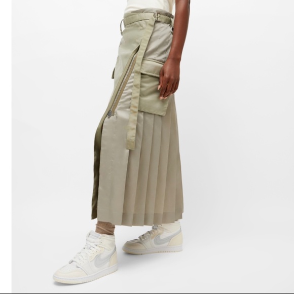 Nike Women's Air Jordan 1 MM High White Pure Platinum Sail FB9891-100 Size 8.5 - Picture 2 of 12